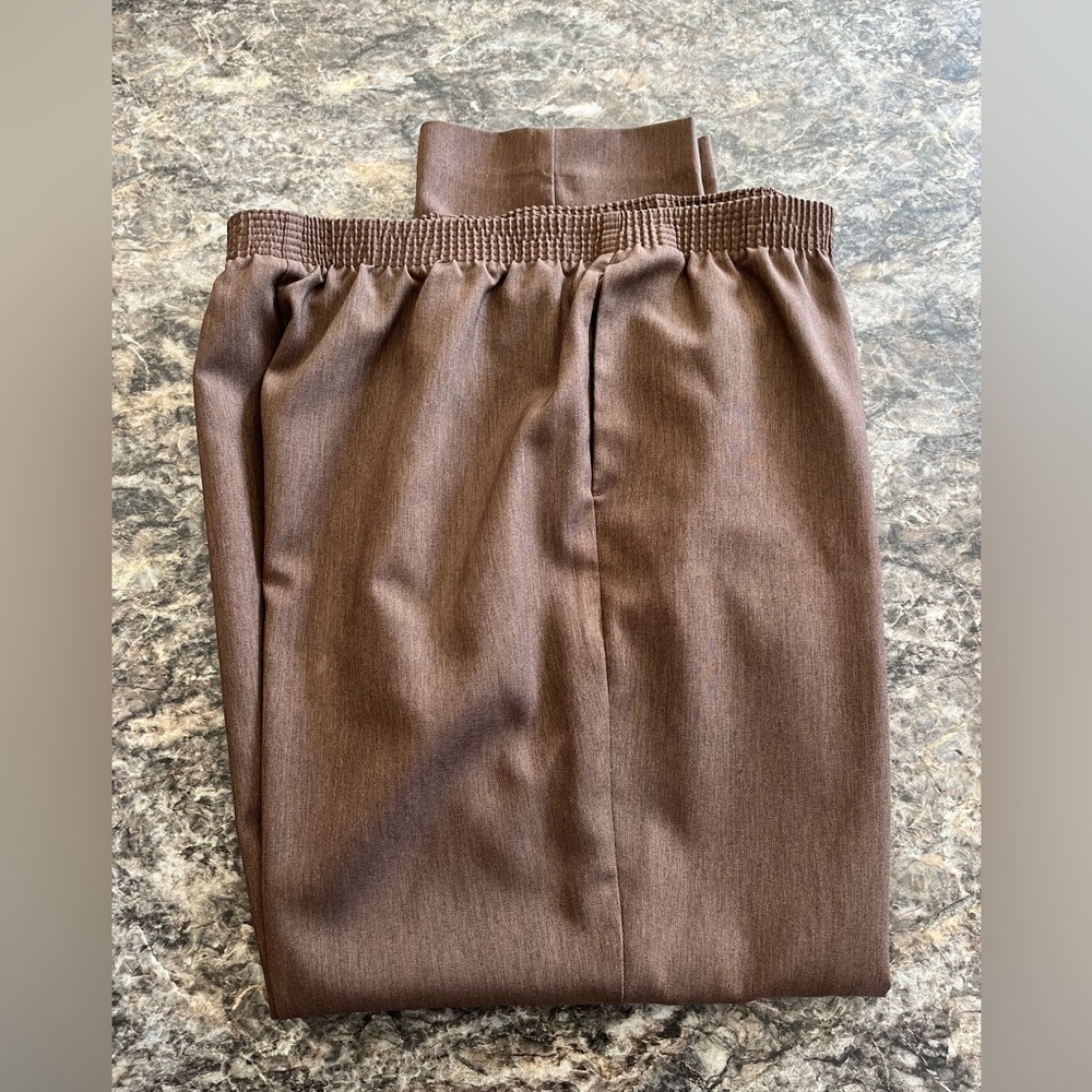 Women’s Brown Elastic Waist Pants
